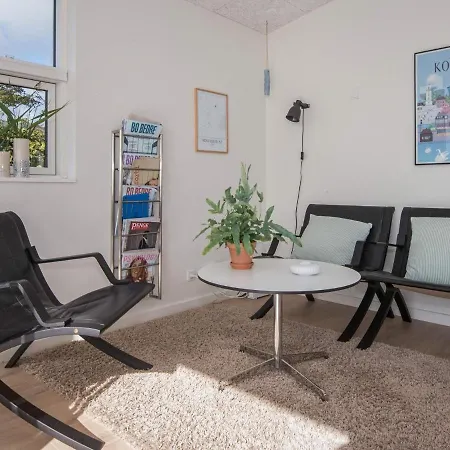 Alluring Holiday Home In S Nder Stenderup With Terrace Prázdninový dům Sønder Stenderup